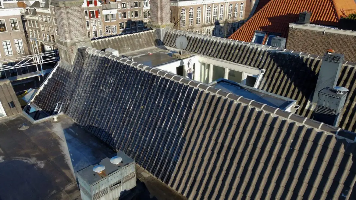 Dakrenovatieproject in Amsterdam